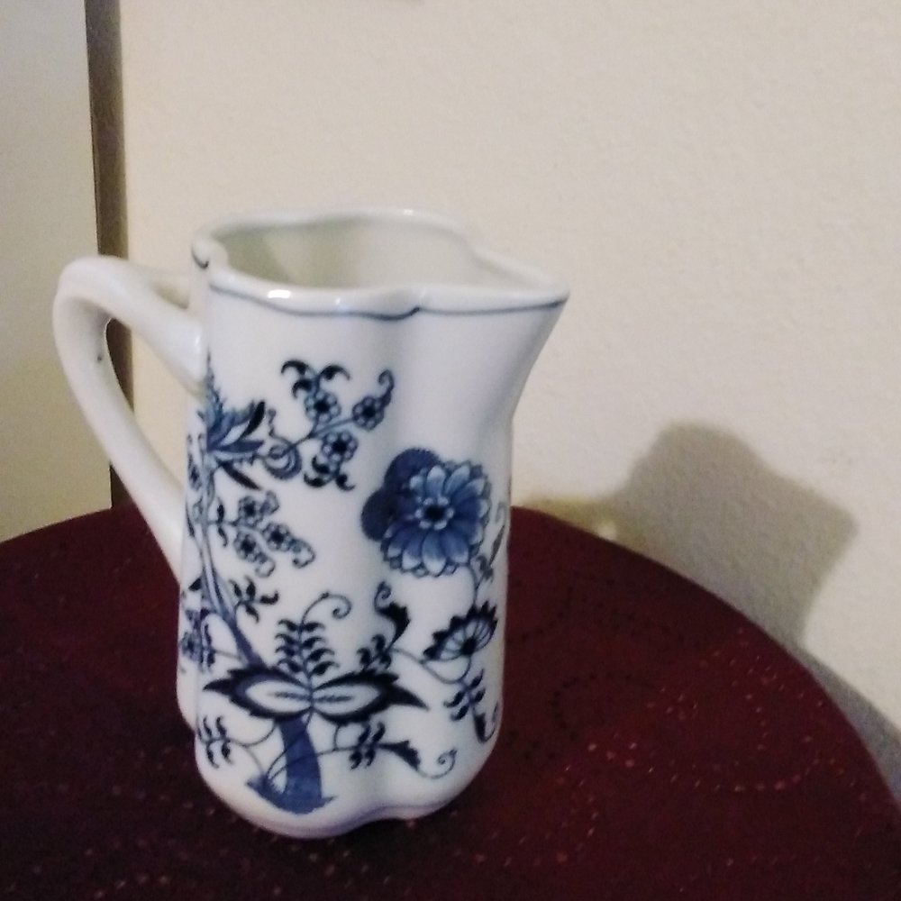 16 oz  Blue Danube Jug
